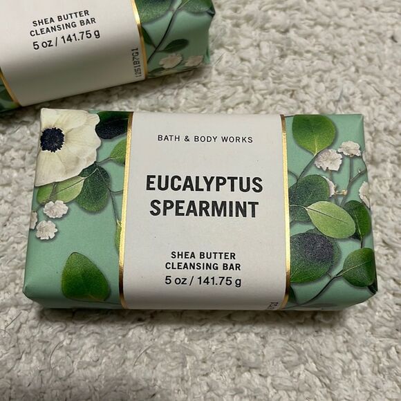 NIP- Bath & Body Works. Two Eucalyptus Spearmint Cleansing Bar - Picture 2 of 3